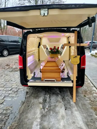 ACHERON Kompleksowe usługi pogrzebowe TADEUSZ JOTEJKO, całodobowe przewozy zmarłych.